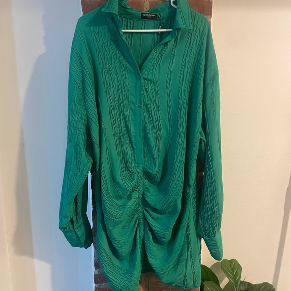 BRAND NEW GREEN DRESS - Picture 1 of 2